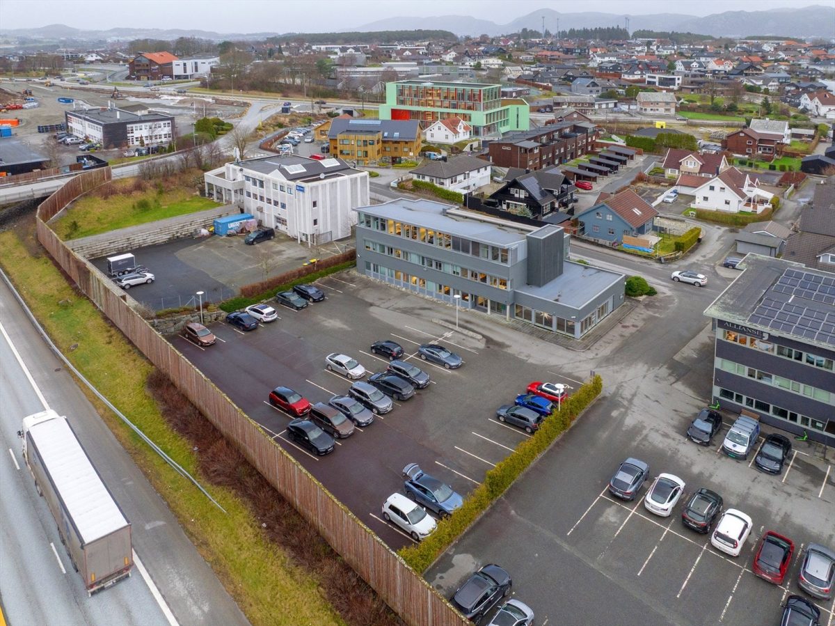 024_5c9d5dbf-289c-456a-82fb-8bc7764e3434