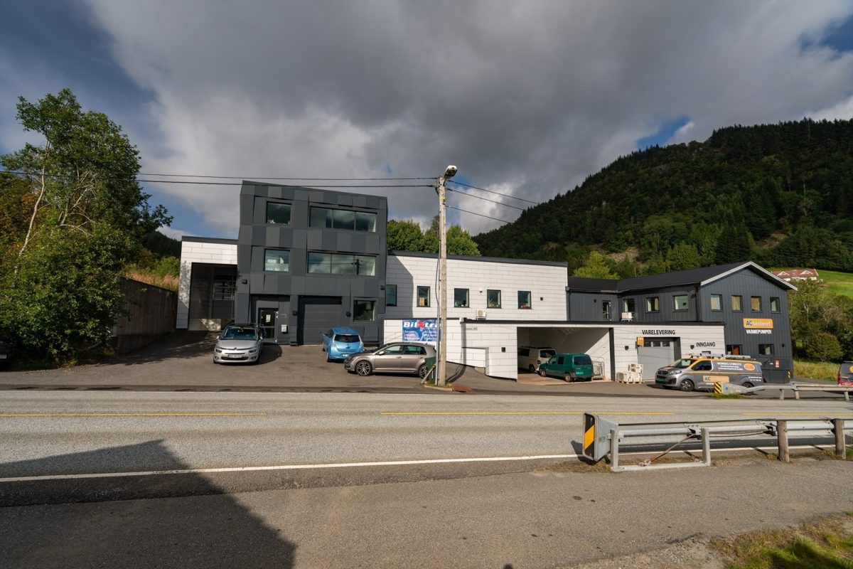 042_25fc55bc-a153-4b4b-8426-03c7c4bf250f