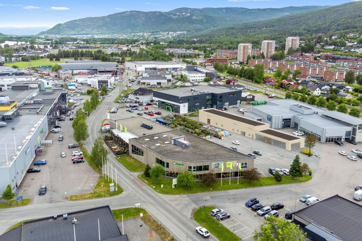 173_33813f86-8937-45f2-b07e-c4fe694169cd