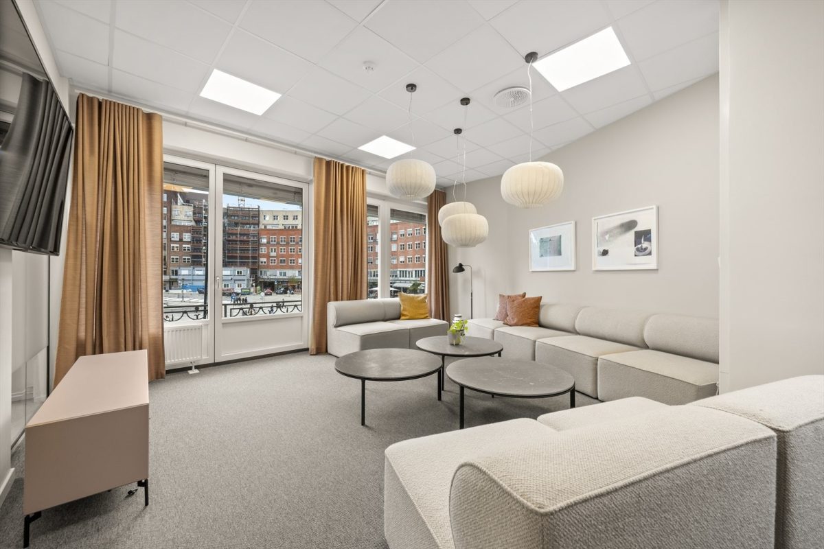 197_747cd202-c1f2-43f3-bd27-d7f21decfd61