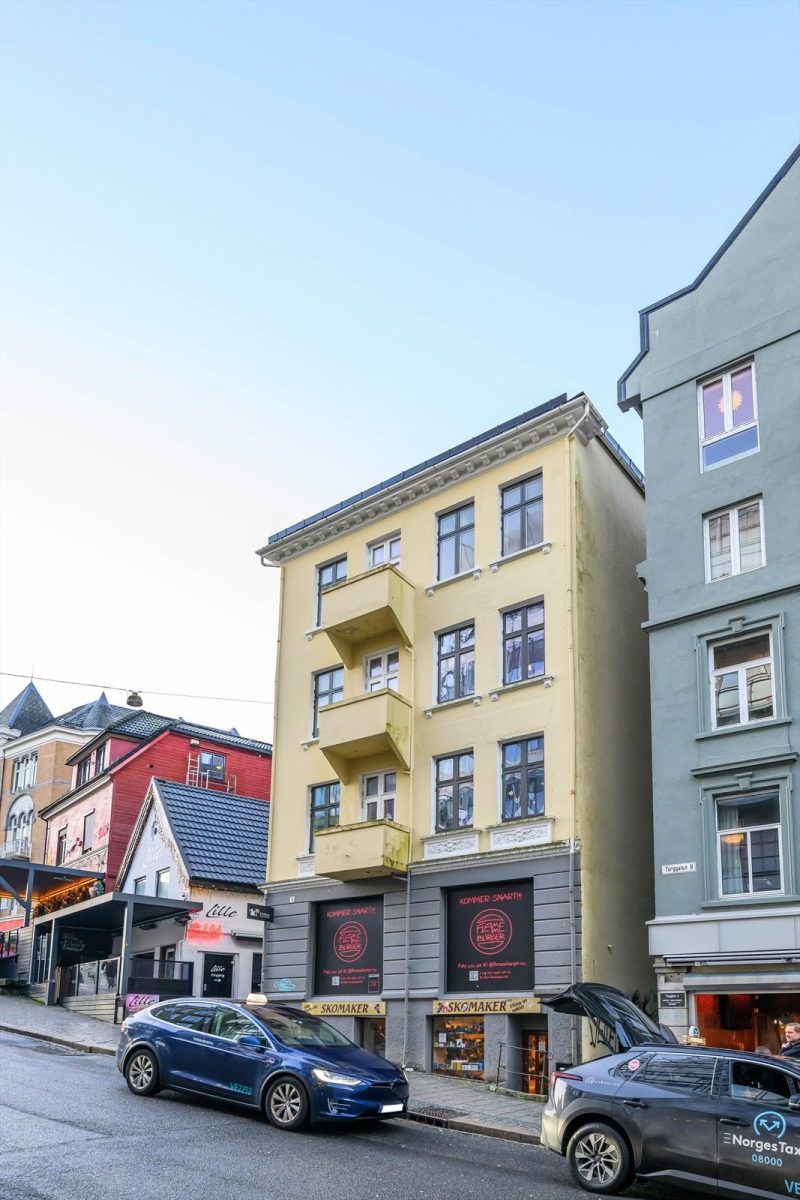 230_25d518bd-e5f4-41cd-a690-0bae79a01001