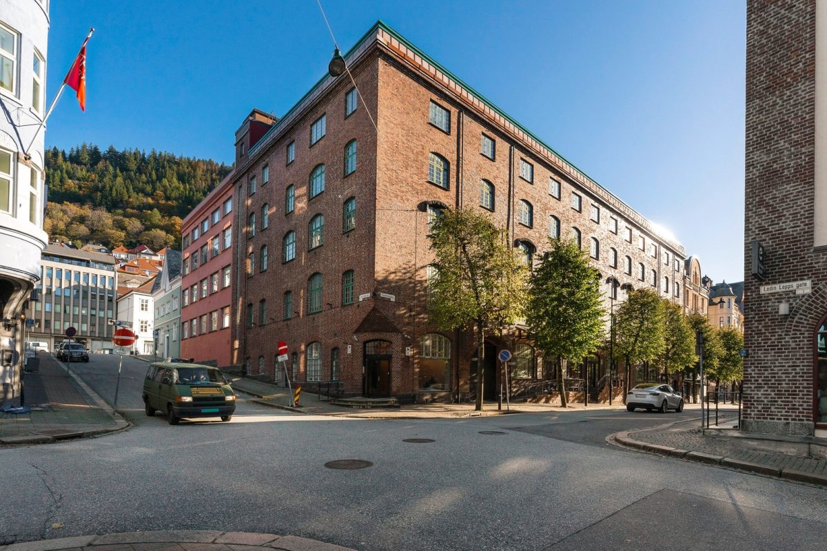 257_319f278d-4f85-41b2-be9b-4135910777db