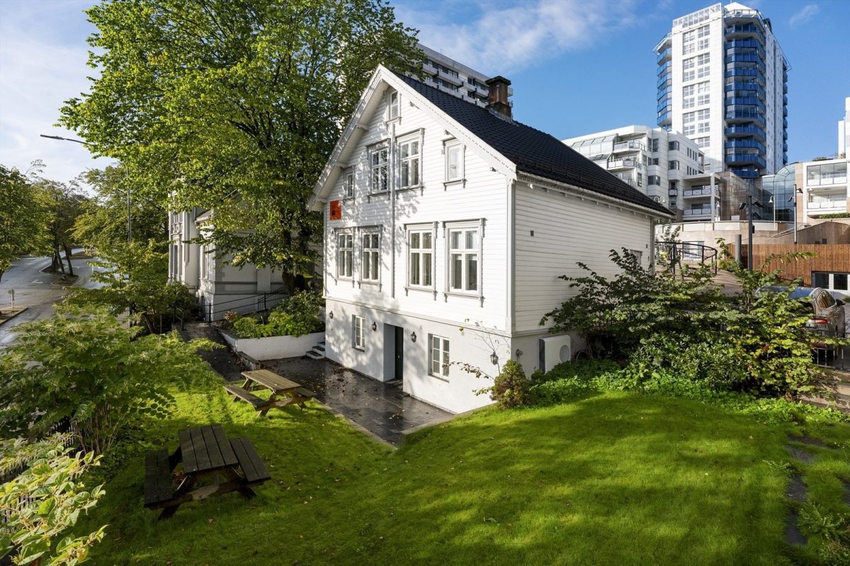 383_facb3679-8ec9-43f8-a8c2-d56755471f57