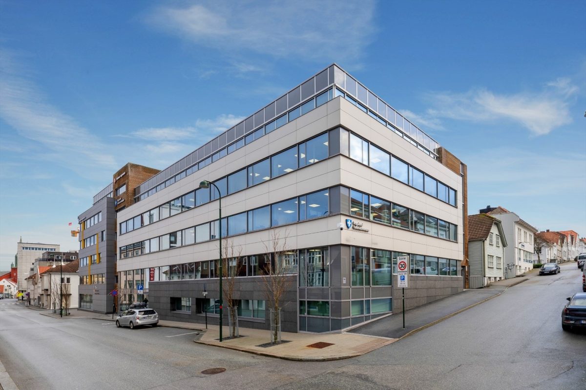 422_1585a3c4-d835-4417-a4d3-3f7d704d3699