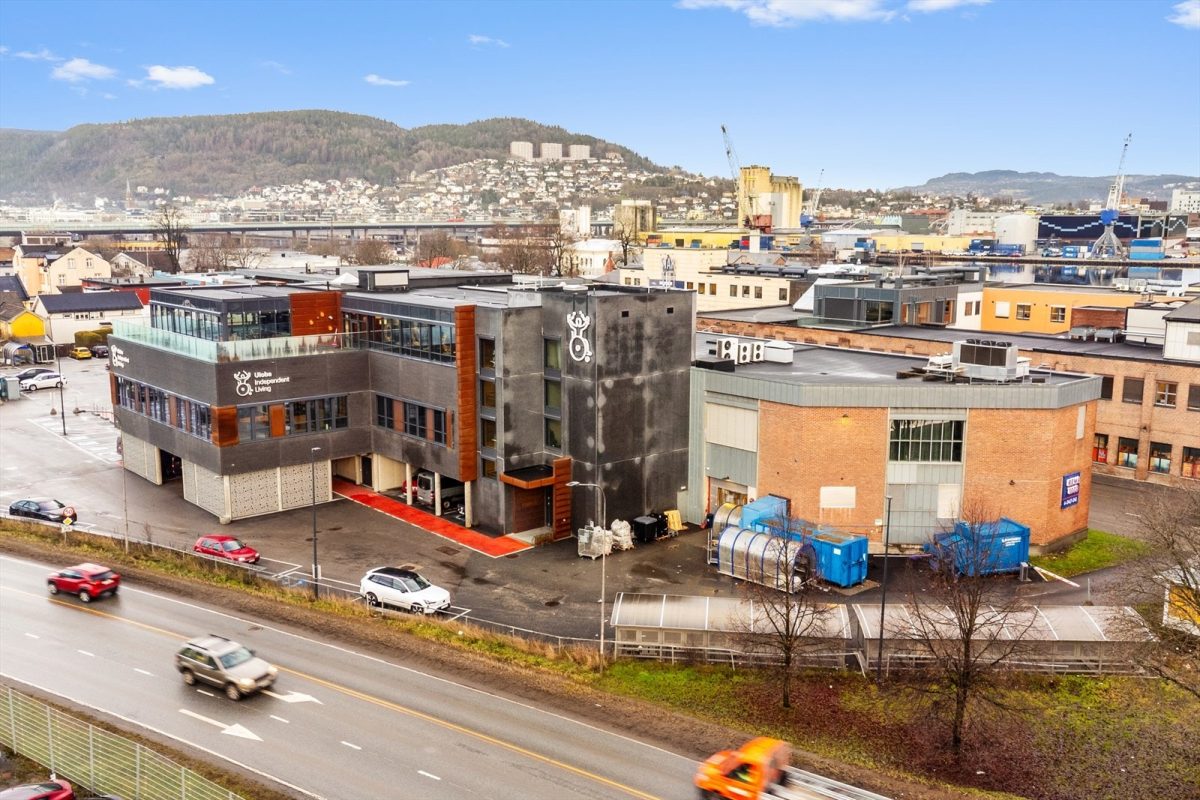 653_a92d7c92-ed62-4db3-9a7d-a7167f397fad