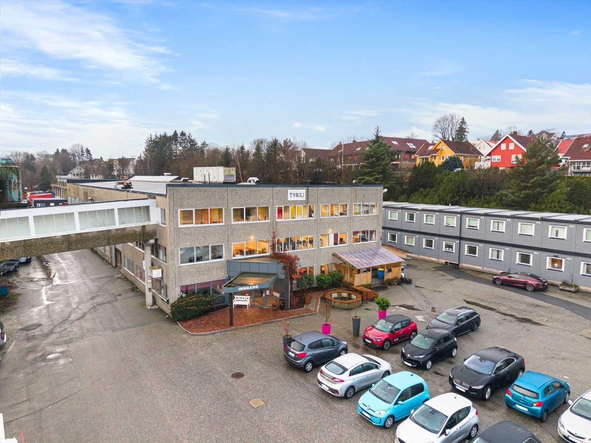 668_101f328f-d539-4edb-bed8-679474ec7c6b