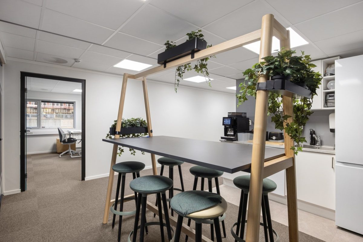 726_9e823859-49e3-4b0e-a3a1-e118b5d9abd3