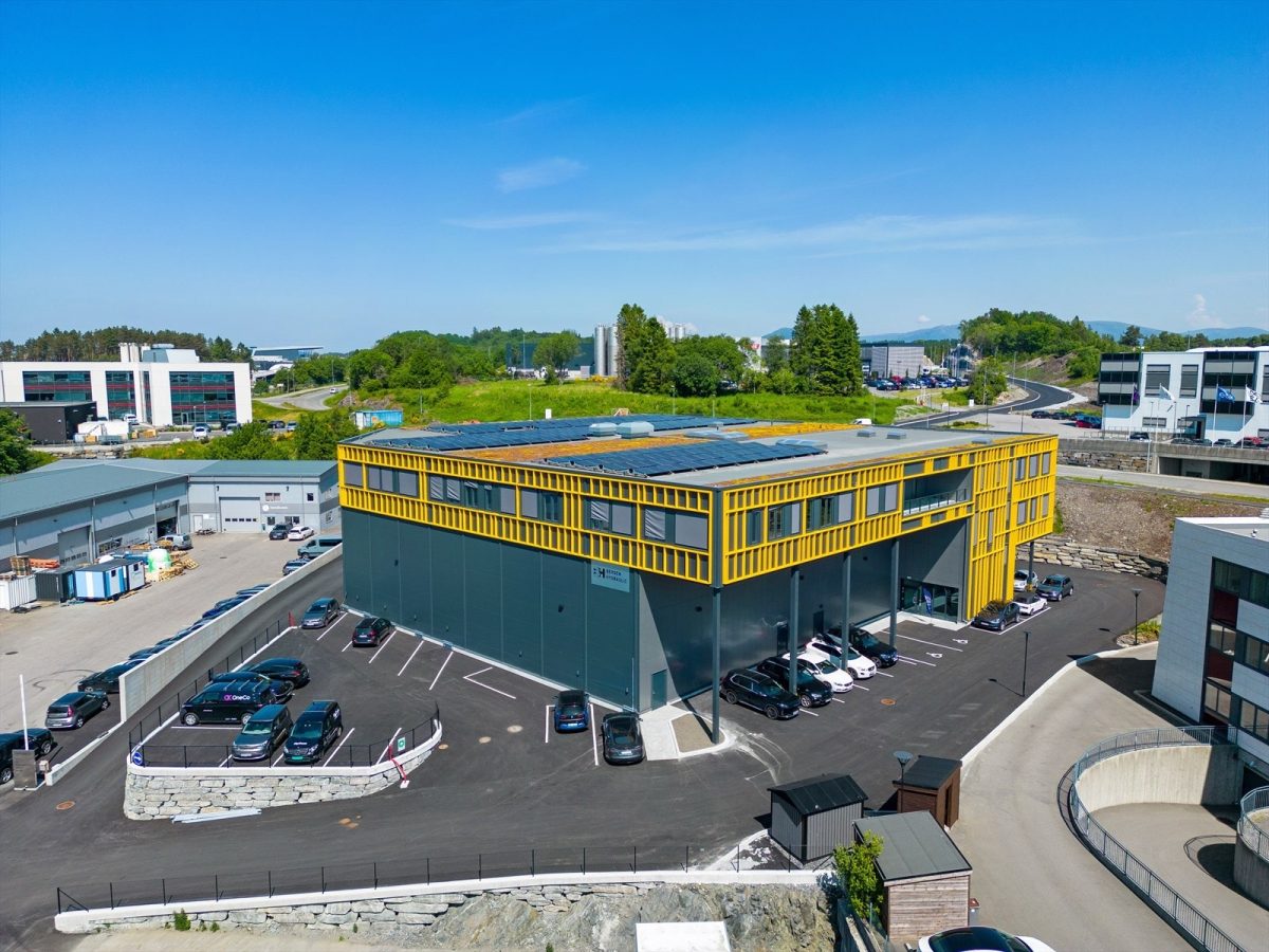 892_d0d0aae6-1950-4764-adde-0d09396d7f1b