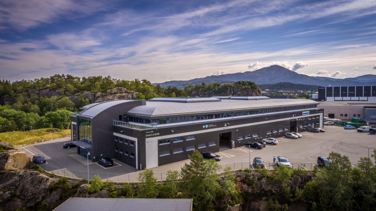 912_cc131304-ab70-491c-b6e6-ffe9e678c284