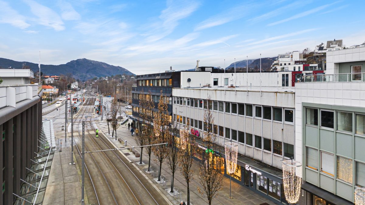 989_15cc14e7-32f9-43c5-8234-da792f41a20c